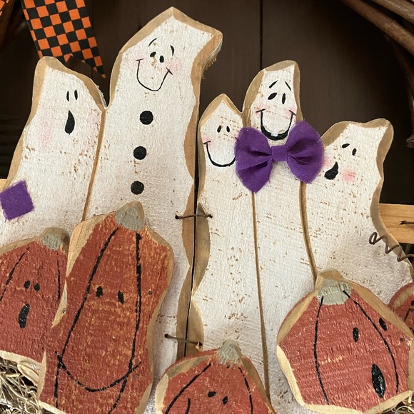 Halloween Wreath - Picture 2 of 5